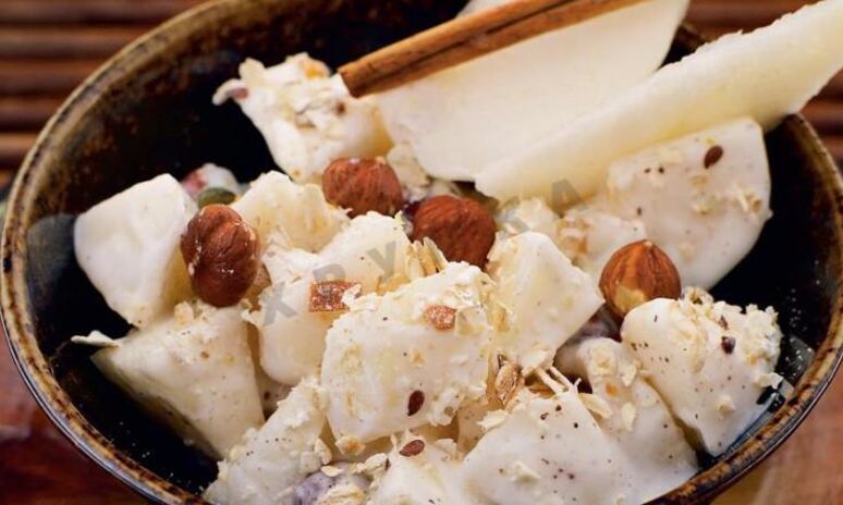 Рецепт салат из груш с орехами