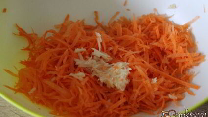 салат из морской капусты алеевский