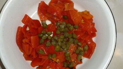 салат из помидоров и маринованных перцев