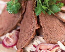 Салат из редьки с говядиной