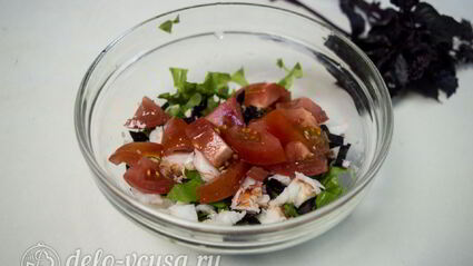 салат из рукколы с креветками