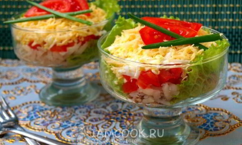 Рецепт салат из рыбных консервов с помидорами и сыром
