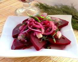 Салат из сырой свеклы