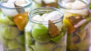 Салат из зеленых помидор на зиму