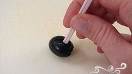 салат капрезе на хэллоуин