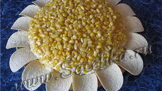 Салат подсолнух с чипсами