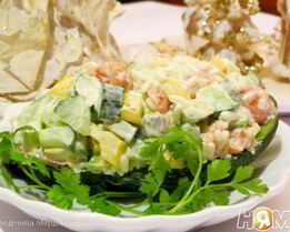 Салат с авокадо и форелью