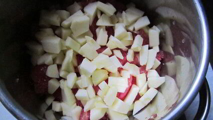 салат с фруктами и куриной грудкой