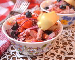 Салат с копченой говядиной