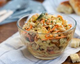 Салат с корейской морковью и фасолью