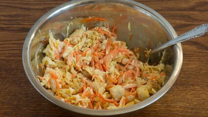 салат с корейской морковью и фасолью