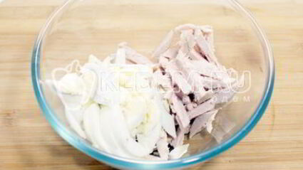 салат с куриным филе и морковью по-корейски