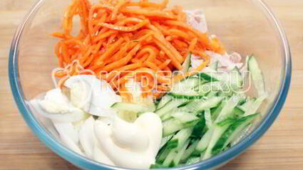 салат с куриным филе и морковью по-корейски