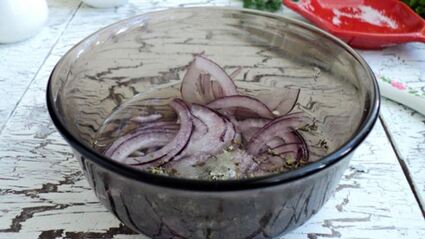 салат с маринованными морепродуктами