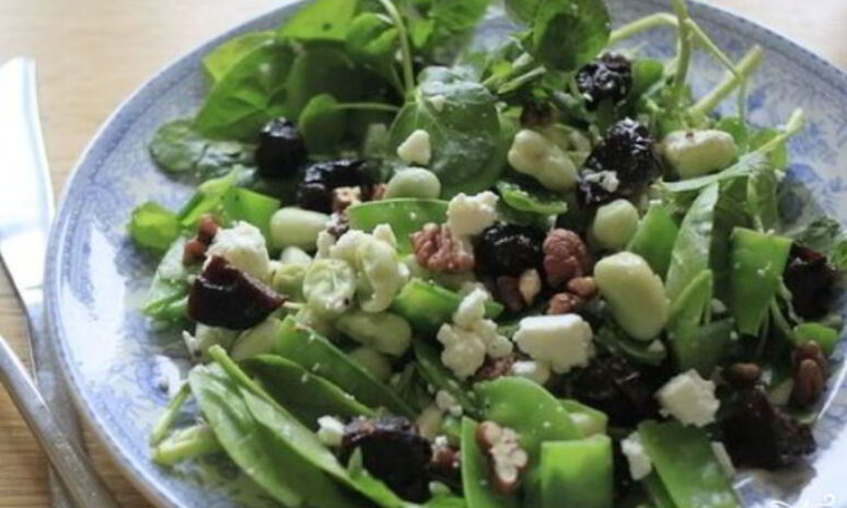 Рецепт салат с орехами и черносливом