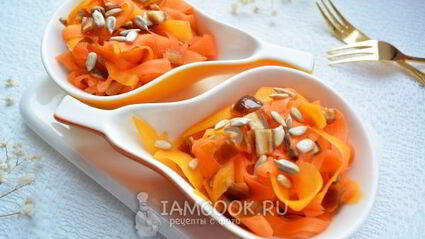 салат с тыквой, морковью и финиками