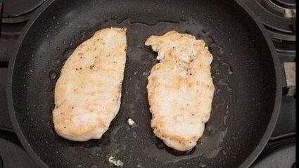 салат цезарь с курицей