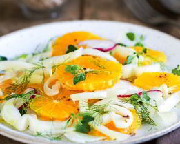 Сочный салат из редиса и апельсинов