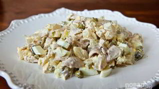 Столичный салат с курицей
