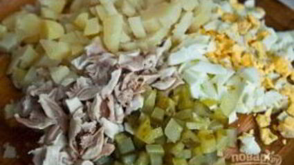 столичный салат с курицей
