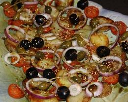 Теплый салат с подсушенными помидорами