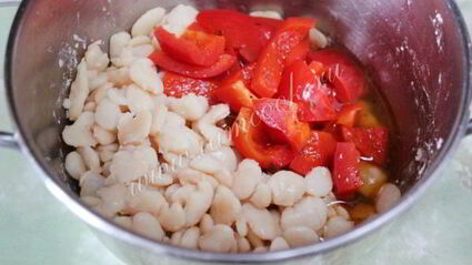 фасолевый соус с болгарским перцем