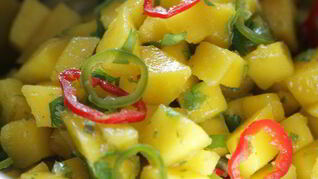 Салат-соус из манго