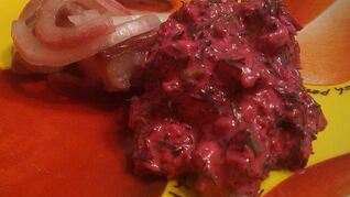 Соус Дзадзики из свеклы