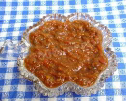 Соус из крапивы и щирицы с орехом