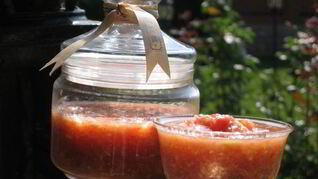 Ядреная закуска-соус из хрена и чеснока