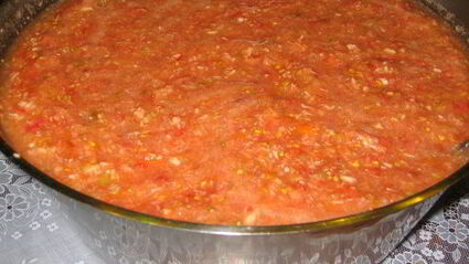 ядреная закуска-соус из хрена и чеснока