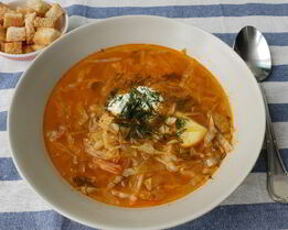 Борщ на курином бульоне