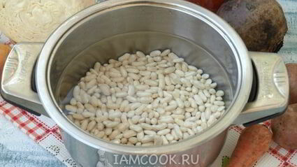 борщ с фасолью и черносливом