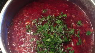 Борщ с гренками