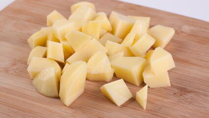 борщ с куриной грудкой и грибами