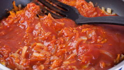 борщ с куриной грудкой и грибами