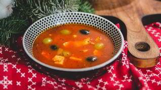 Борщ царский с маслинами и осетриной