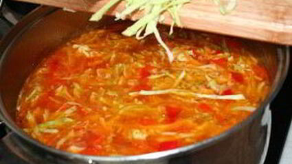 украинский борщ с салом и чесноком