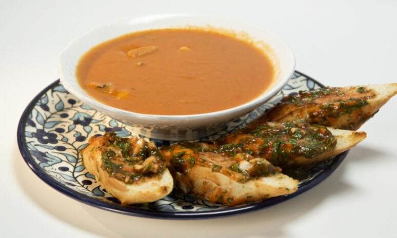 Рецепт картофельно-томатный суп с морепродуктами