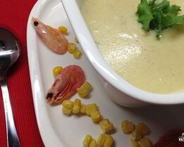 Кукурузный крем-суп с креветками