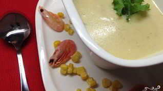 Кукурузный крем-суп с креветками