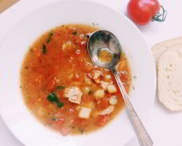 Овощной суп с курицей