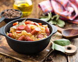 Классическая солянка с капустой и сосисками