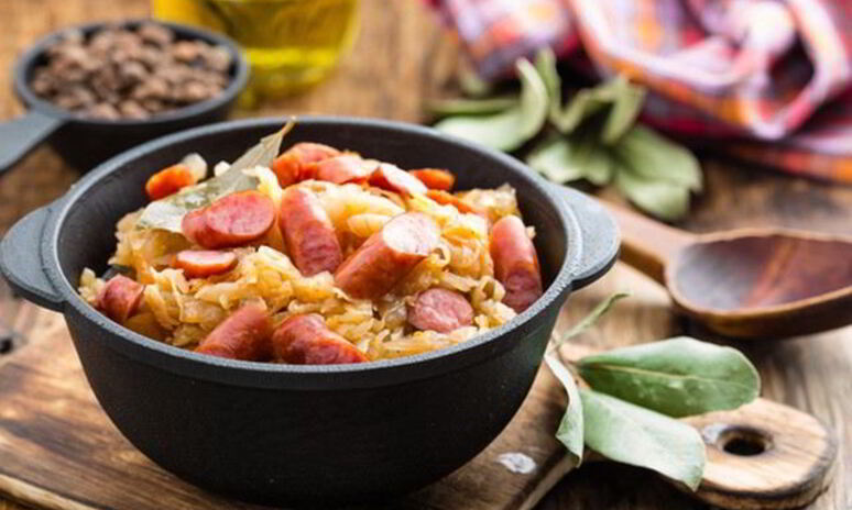 Рецепт классическая солянка с капустой и сосисками