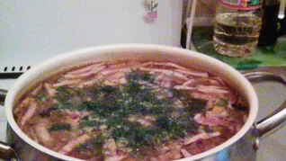 Солянка на курином бульоне