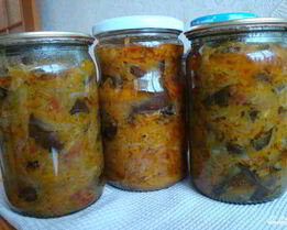 Солянка с баклажанами и капустой