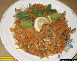 Солянка с грибами и капустой