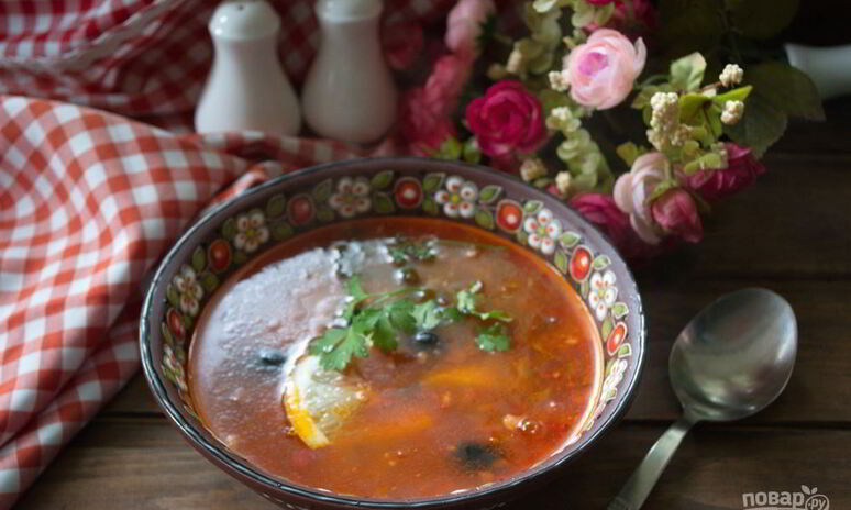 Рецепт солянка с колбасой