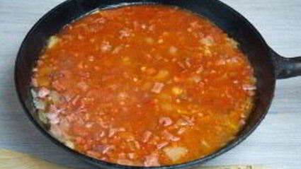 солянка с колбасой