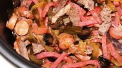 солянка в мультиварке колбасная